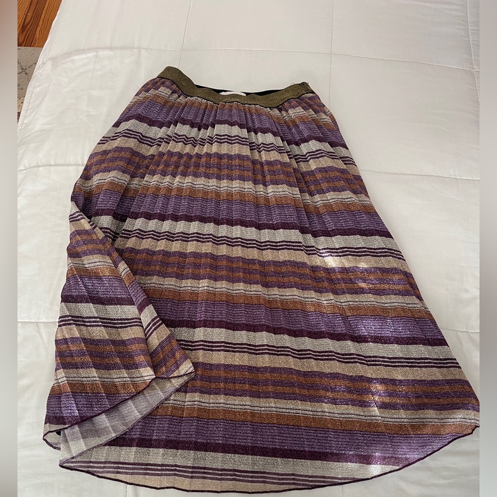 Fun striped skirt size medium.  Sparkly!
